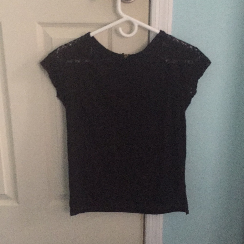 Aerie black tee with crocheted shoulders